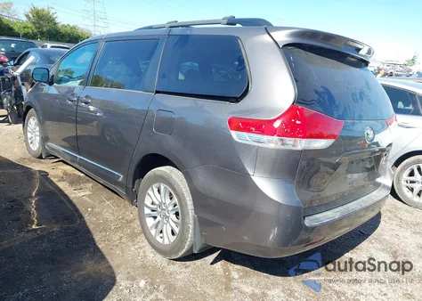 2013 Toyota Sienna Xle V6 8 Passenger из США, поврежденный, VIN 5TDYK3DC2DS388953